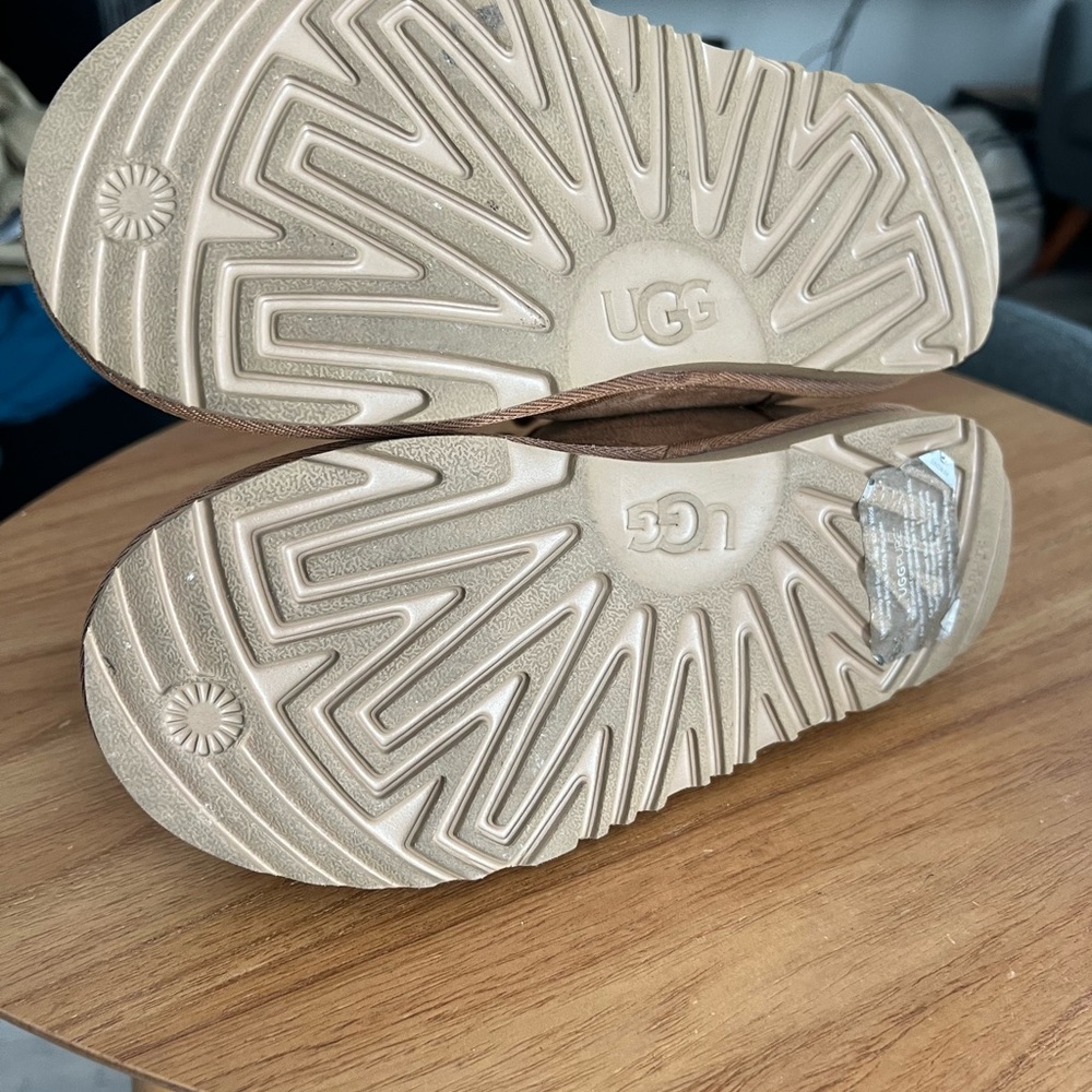 Boys Uggs Neumel - Picture 3 of 5